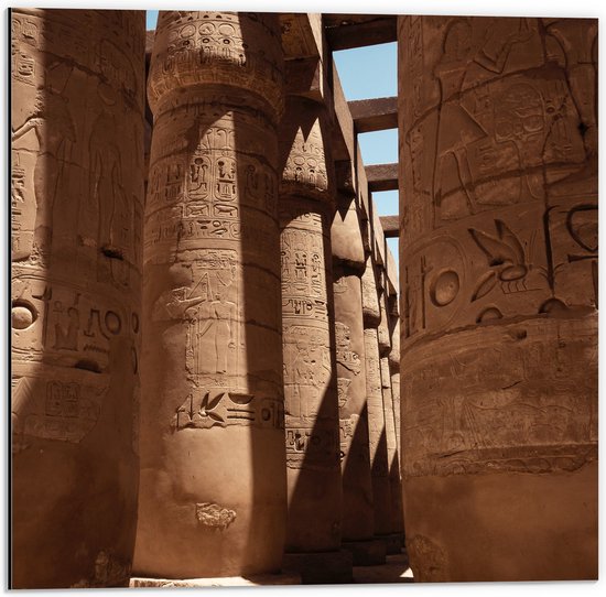 WallClassics - Dibond - Hypostyle Zaal in Karnak - Egypte - 50x50 cm Foto op Aluminium (Wanddecoratie van metaal)