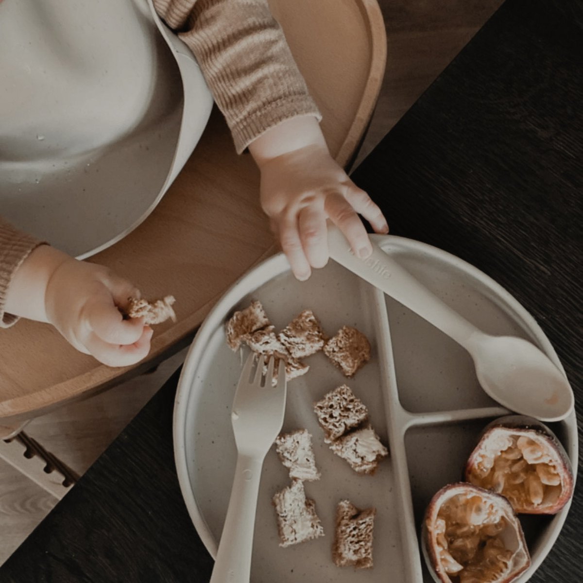 Assiette Compartiment Enfant Bol à Ventouse Kyraton Pour Bébé Avec Paille Et Cuillères | Incassable, Antidérapant | Parfait Pour Soupe, Lait Bol Silicone PP
