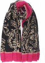 Olivia scarf- Accessories Junkie Amsterdam- Sjaal dames- Lange sjaal- Sjaal voor jas- Viscose- Omslagdoek- Cosy chic- Cadeau- Grafische print- Stola- Fuchsia zwart