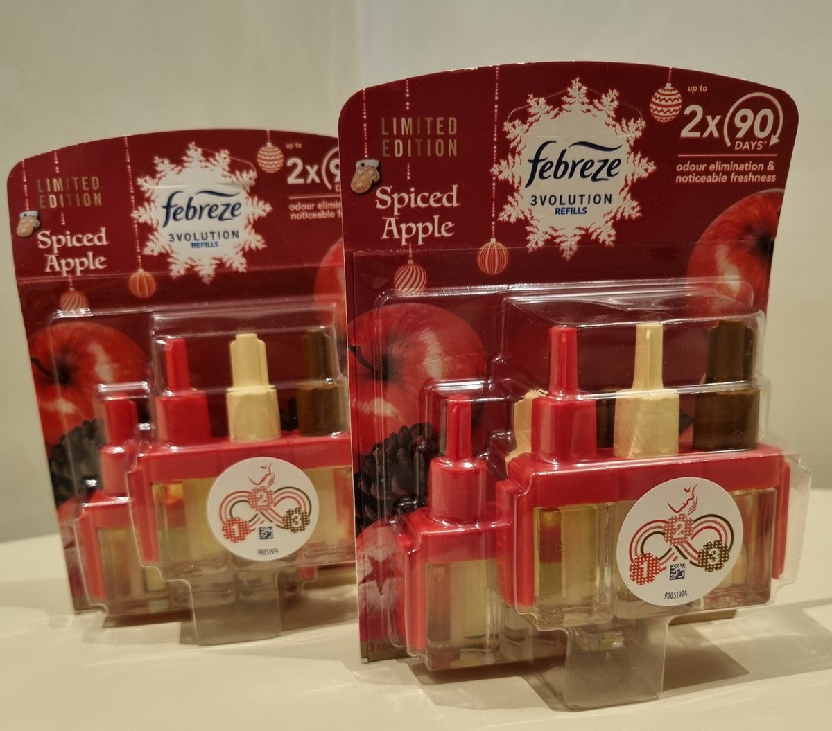 Ambi Pur Febreze 3Volution Plug In Air Freshener Electric Refill Spiced  Apple Refill