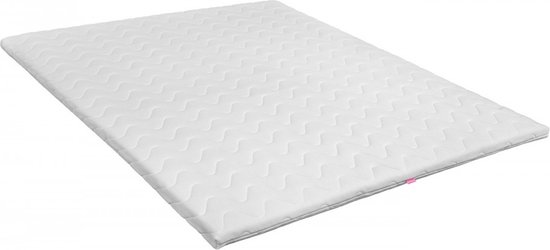 Witte topper matras van 9 cm dik met een golvend patroon. Het Maxibedden logo is zichtbaar aan de zijkant.