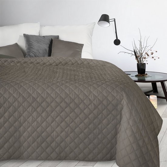 Oneiro’s luxe ALARA Type 3 Beddensprei Taupe - 220x240 cm – bedsprei 2 persoons - beige – beddengoed – slaapkamer – spreien – dekens – wonen – slapen