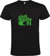 Zwart T-Shirt met “ Chill Mode On “ afbeelding Glow in the Dark Groen Size S