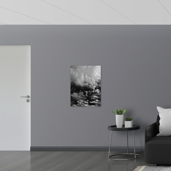 WallClassics - Dibond - Mer de nuages ​​noirs (Zwart/blanc) - Photo sur aluminium 60x80 cm (avec système de suspension)