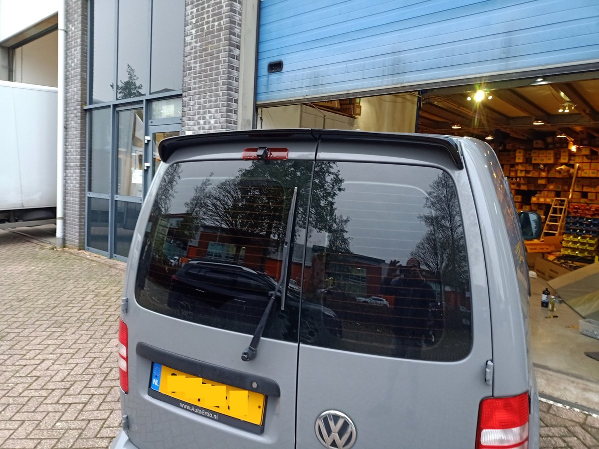 Spoiler Caddy Caddy maxi voor deurtjes Primer / Grondverf incl montagekit