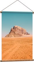 WallClassics - Textielposter - Sahara met berg - 60x90 cm Foto op Textiel