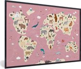 Poster in fotolijst kinderen - Wanddecoratie meisjes - Wereldkaart - Dieren - Aarde - Jongens - Meiden - Roze - Kinder decoratie - 90x60 cm - Poster in fotolijst wereldkaart