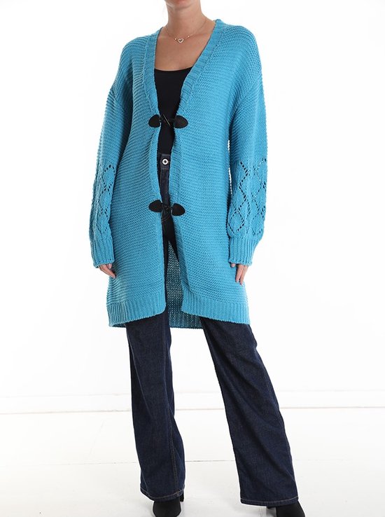 Knitwear Halflang Vest - Ajour Gebreide Mouwen - Houtje/Touwtje Sluiting - Light Blue