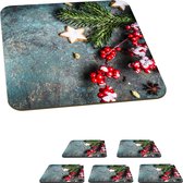 Onderzetters voor glazen - Kerst - Rustiek - Takken - Steranijs - Bes - Rood - 10x10 cm - Glasonderzetters - 6 stuks
