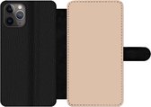 Bookcase Geschikt voor iPhone 11 Pro Max telefoonhoesje - Beige - Kleuren - Effen - Met vakjes - Wallet case met magneetsluiting