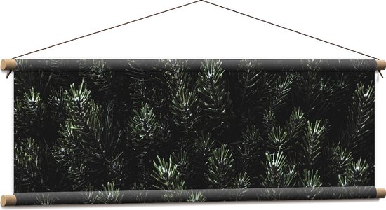 WallClassics - Textielposter - Naalden van een Denneboom - 90x30 cm Foto op Textiel