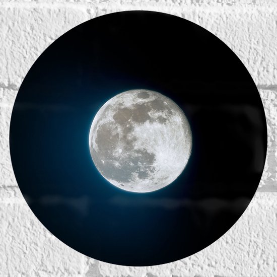 WallClassics - Muursticker Cirkel - Maan in Blauw/Zwarte Lucht - 20x20 cm Foto op Muursticker