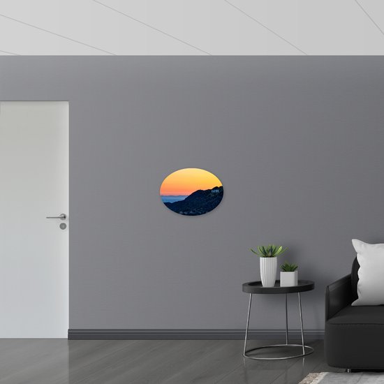 Dibond Ovaal - Hollywood Sign met Zonsondergang - 56x42 cm Foto op Ovaal (Met Ophangsysteem)