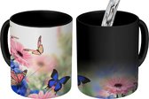 Magische Mok - Foto op Warmte Mokken - Koffiemok - Vlinders - Bloemen - Hortensia - Insecten - Magic Mok - Beker - 350 ML - Theemok