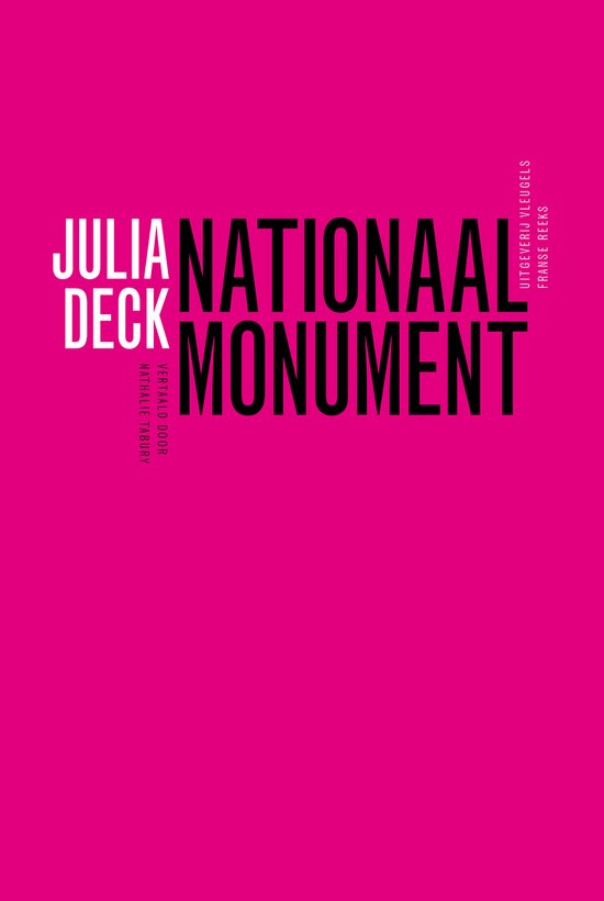 Boek met de titel 'JULIA DECK NATIONAAL MONUMENT' op een fuchsia achtergrond.