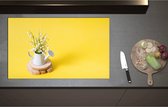 Inductieplaat Beschermer - Boeket in Gieter met Gele Achtergrond - 90x55 cm - 2 mm Dik - Inductie Beschermer - Bescherming Inductiekookplaat - Kookplaat Beschermer van Zwart Vinyl