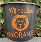 EK / WK Voetbal cadeau emmer - Holland / Nederland - EK of WK juich Wij houden van Oranje - Bierkoeler - Bucket - auto wassen - Vaderdag - cadeau -Kado - Verjaardag - Feest - Partij - Partijtje - Feesten - Schoonmaken - Vieren - Feestelijk Tuinieren