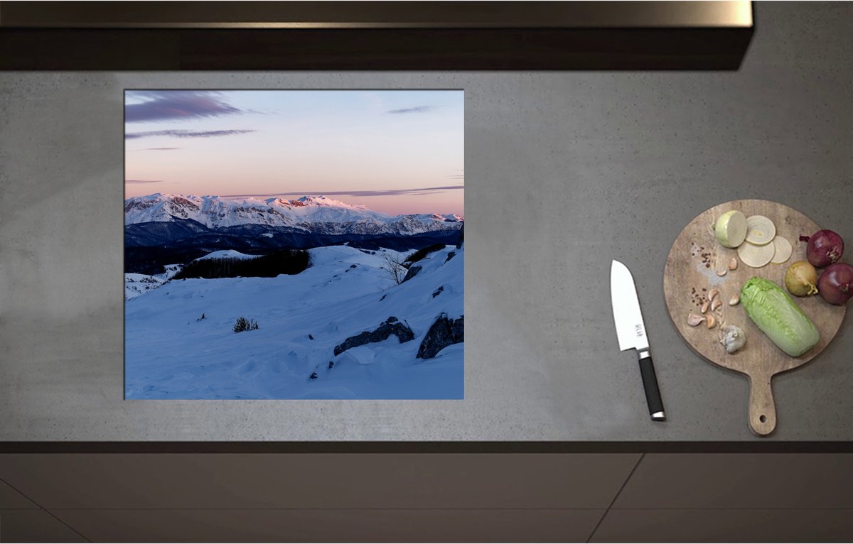 Inductieplaat Beschermer - Bergen bedekt door Laag Sneeuw - 60x55 cm - 2 mm Dik - Inductie Beschermer - Bescherming Inductiekookplaat - Kookplaat Beschermer van Wit Vinyl