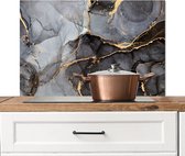 Spatscherm keuken 90x60 cm - Kookplaat achterwand - Marmer print - Zwart - Goud - Muurbeschermer - Zwarte spatwand fornuis - Hoogwaardig aluminium - Aanrecht accessoires