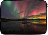 Laptophoes 14 inch 36x26 cm - Noorderlicht - Macbook & Laptop sleeve Noorderlicht in IJsland - Laptop hoes met foto