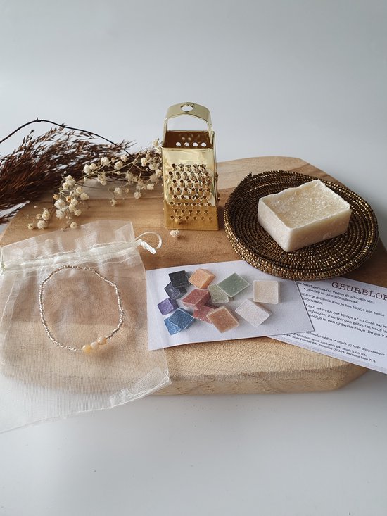Verwenpakket | Giftset amber met armbandje | Golden Girl | Amberblokjes | Geurblokjes | Cadeau | Kerst | Moederdag| Vrouw | Cadeauset | Verjaardag | Geschenkset