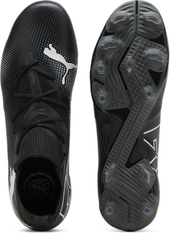 Puma Future 7 Match FG/AG en noir.