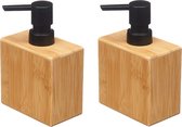 Berilo zeeppompje/dispenser Bamboo - 2x - lichtbruin/zwart - hout - 10 x 6 x 15 cm - 500 ml - badkamer/toilet/keuken