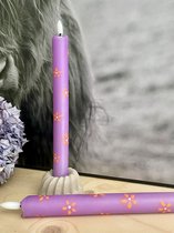 House17 Led kaarsen - Violet met oranje bloemetjes - Set van 2 stuks - Inclusief Batterij - Handgemaakt