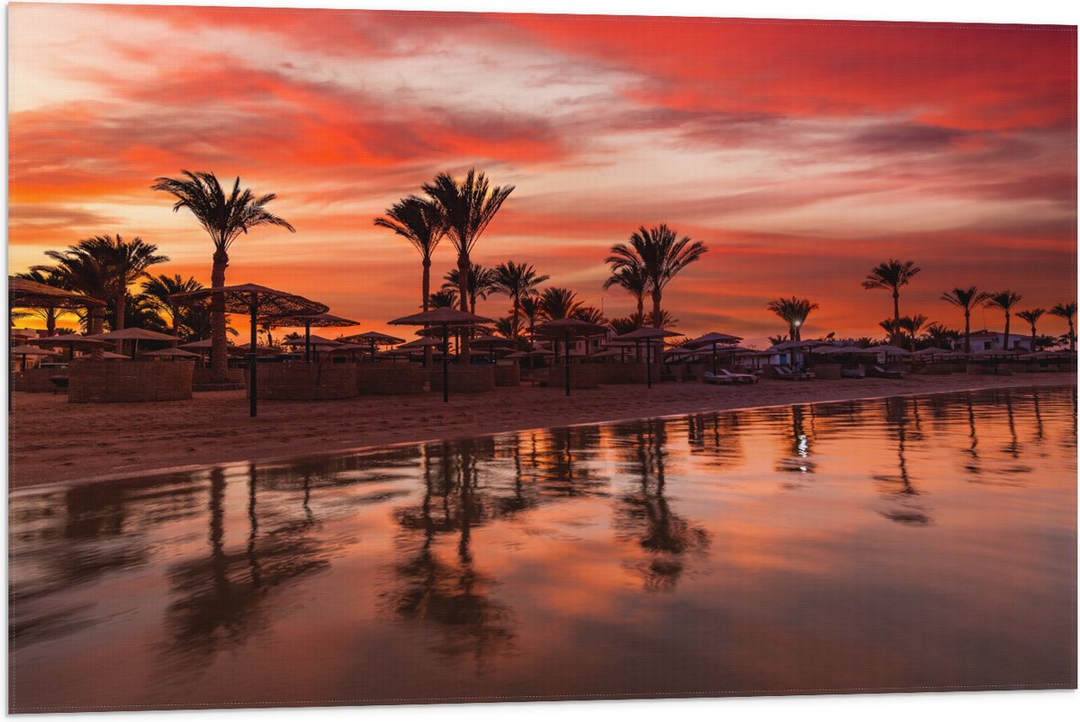Vlag - Strand - Zee - Zonsondergang - Parasols - Palmbomen - 90x60 cm Foto op Polyester Vlag