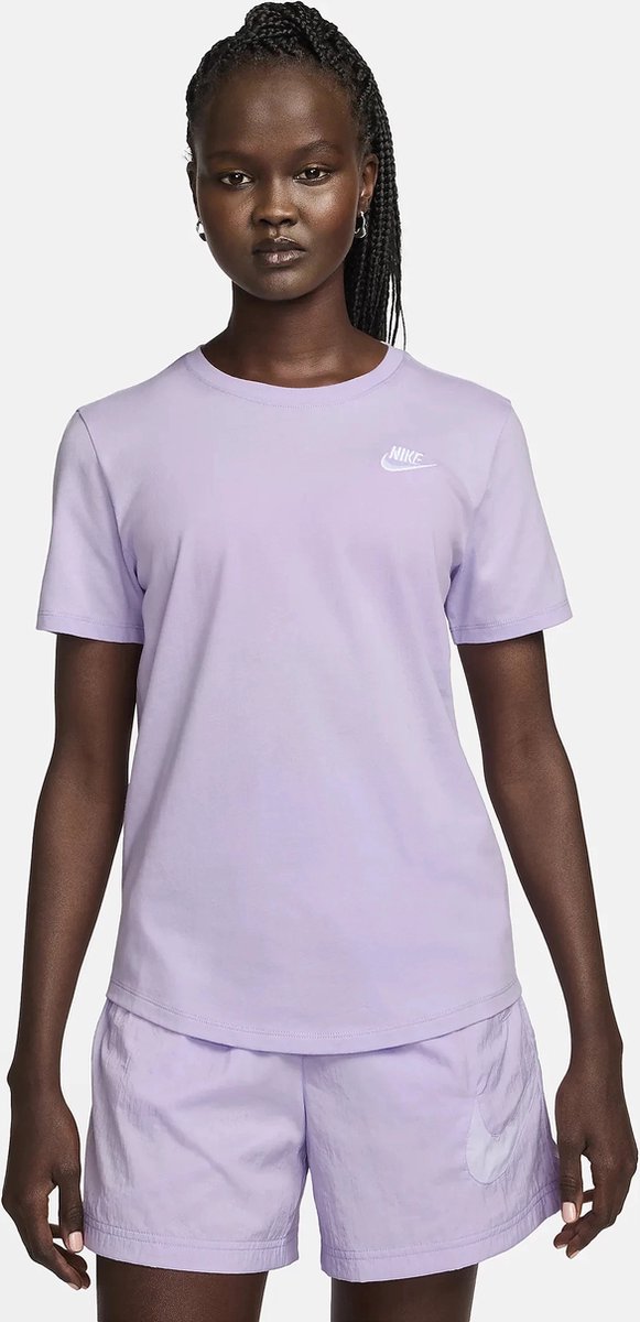 Nike Sportswear Club Essentials Shirt Dames | bol