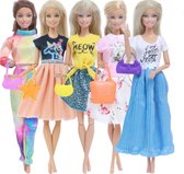 Poppenkleertjes - Geschikt voor Barbie - Set van 5 outfits en 5 handtassen - Kleding voor modepoppen - Jurken, rok, shirt, broek, trui - Cadeauverpakking