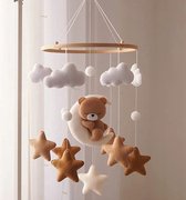 Wieghanger beer - beer met sterren in de wolken - Kraamcadeau - babykamer - baby - aankleding babykamer - babykamer