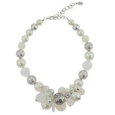Behave - Collier court avec perles de couleur crème, perles blanches et perles argentées au look vintage antique