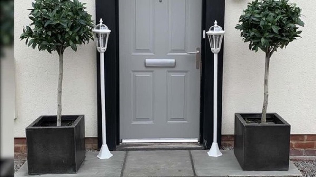 Luxform set van twee roterende lantaarnpalen met 3D-effect werkt op batterijen wit