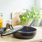 BK Easy Basic Keramische Antiaanbaklaag Hapjespan met deksel Ø28cm - 4.6L - PFAS-vrij - inductie Hapjespan - ovenbestendig tot 160 graden - Vaatwasserbestendig - Met deksel - Koudgrepen - Zwartcm