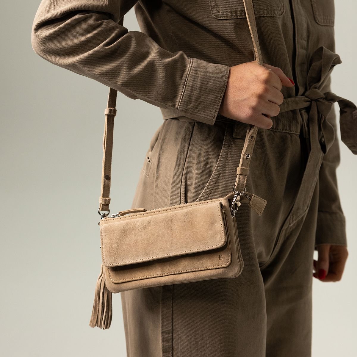 Manfield - Beige suède clutch