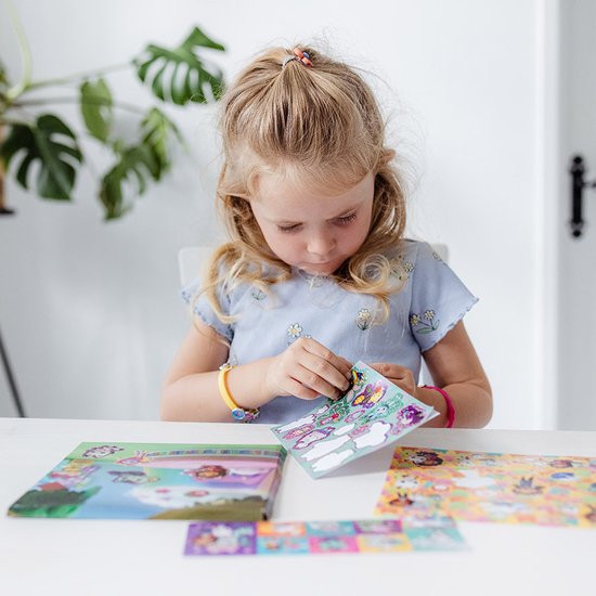 Totum Frozen 2 Sticker boîte 12 rouleaux