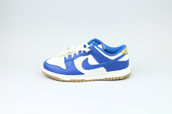 Nike Dunk Low 'Kansas City Royals' (W) maat 40