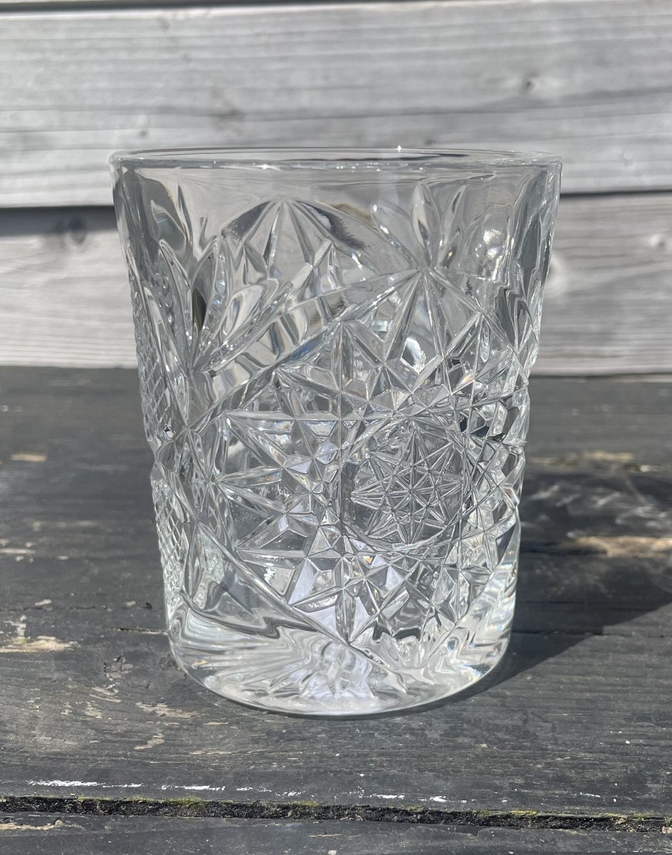 Waterglas van geslepen glas - set van 4 stuks - Pomme Chatelaine.NL