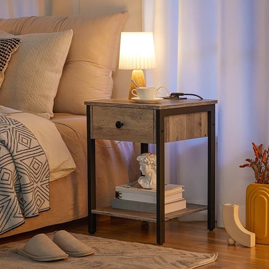 Nachttafel, bijzettafel - coffee table, for bedroom, living room / nachtkastje 40D x 40W x 56H centimetres