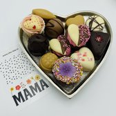 Cho-lala Moederdag chocoladecadeau MAMA - chocolade cadeau - 250 gram bonbons - schaal in hartvorm - cadeau voor Moederdag