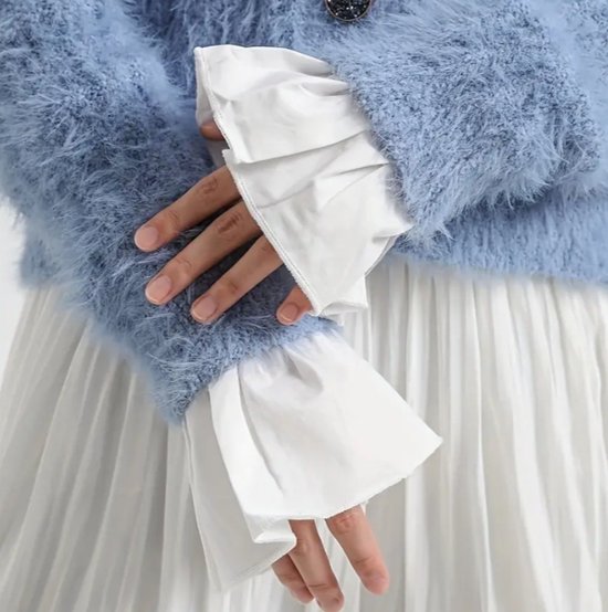 ACCESOIRES Deze manchetten van kant maken je outfit ACCESOIRES Deze manchetten van kant maken je outfit
