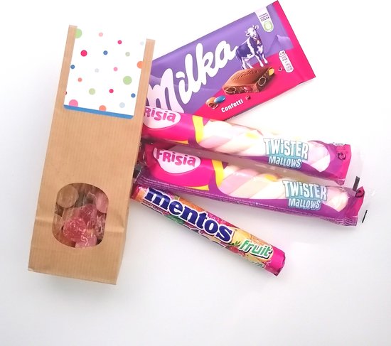 Verjaardag cadeautje - brievenbus pakketje - Happy Birthday - Tum Tum - Milka chocolade - Frisia kabelspek - Mentos Fruit - Lekker & Zoet
