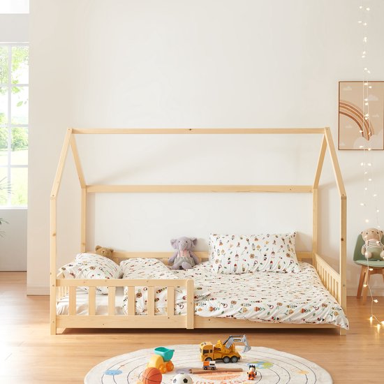 Lit enfant Hesel lit maison avec matelas et protection antichute 140x200 cm couleur bois [en.casa] [neu.haus]