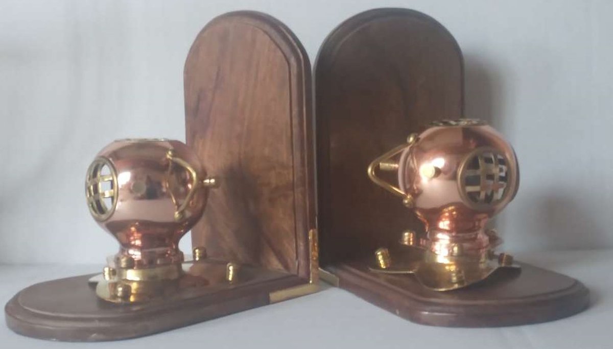 Maddeco - set boekensteunen - messing duikershelm - houten standaard - 15 x 10 x 15 cm per deel