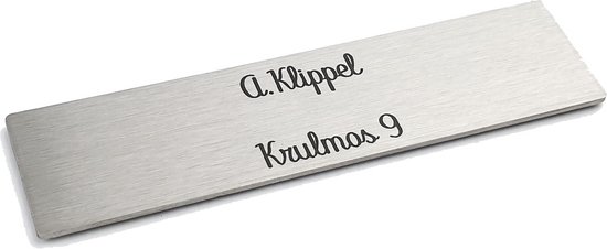 RVS naambord met tekst "A. Klippel" en "Krulmos 9" in zwarte letters.