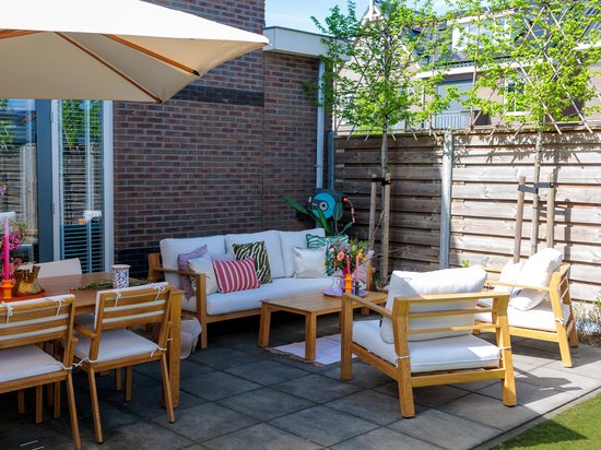AXI Orla Canapé de jardin 4 pièces Aspect bois/beige - 2 Fauteuils de jardin et 1 canapé avec table - Structure en aluminium thermolaqué - 5 Personnes