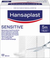 Hansaplast Wond Pleister - Sensitive - 5m X 6cm - Zeer huidvriendelijke pleister - Zacht en ademend materiaal - Pijnloos te verwijderen - Beschermt de wond en werkt schokdempend