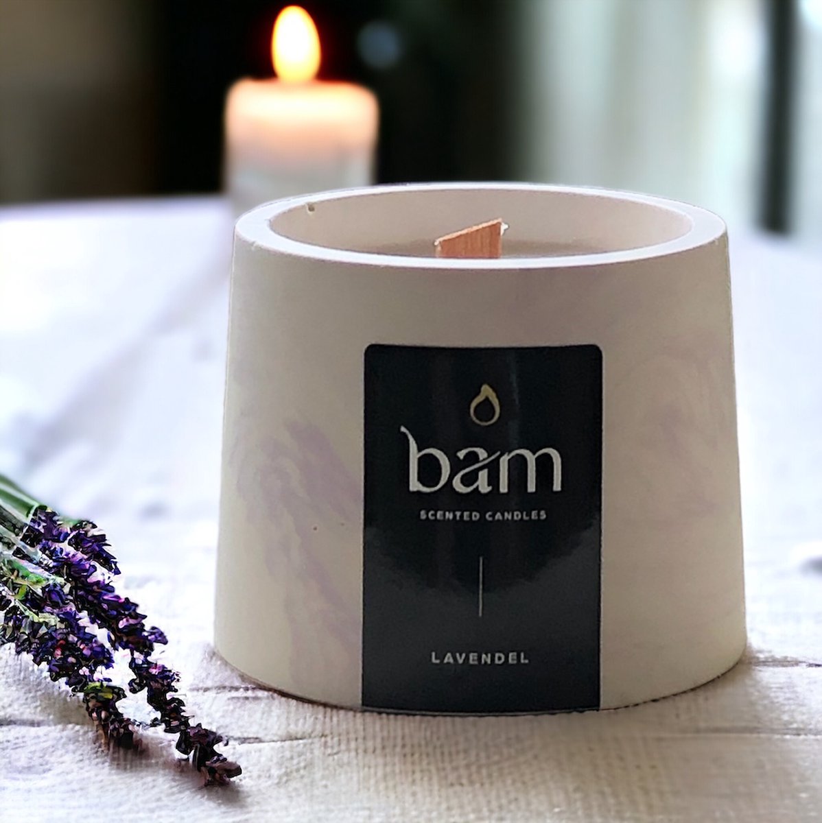 Bam Kaarsen Lavendel Geurkaars – Cone Collectie – Houten Wiek – Paars Gemarmerd Handgemaakt Potje – 100 g – 30 Branduren