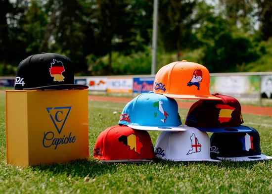 Capiche® Casquette Snapback Espagne - Championnat d'Europe de Voetbal Homme - Rouge Foncé & Blauw - Ajustable avec Fermeture à Pression - Casquette de Sport - Casquette de Football Espagne - ÉDITION LIMITÉE